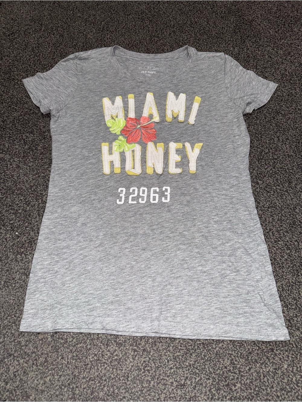 Y2K Old Navy Miami Honey Graphic Tee Women’s Small
